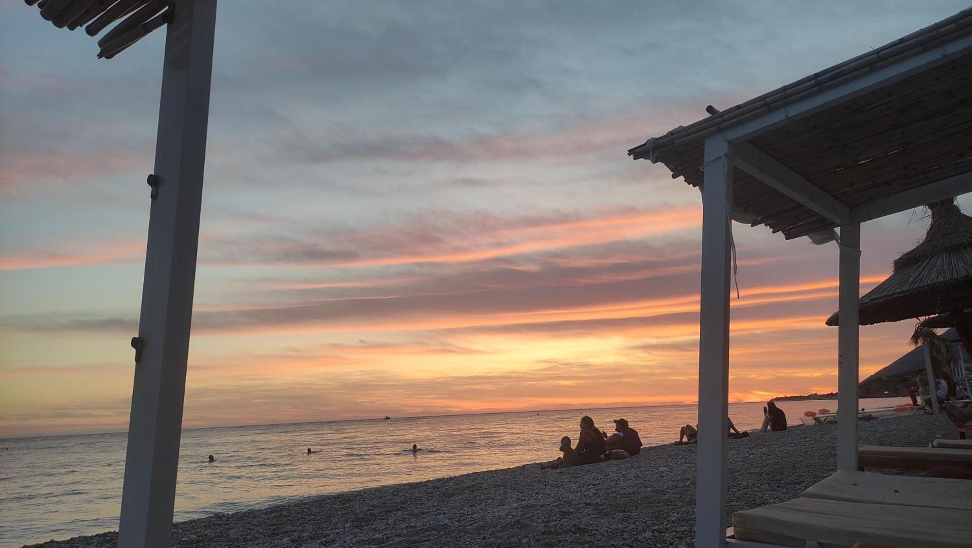 ホテル The Sea Turtle Camp Dhërmi エクステリア 写真